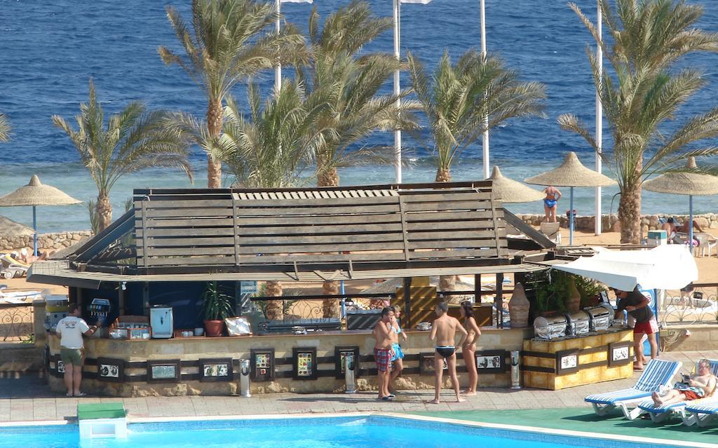 Queen Sharm Aqua Park Hotel Bagian luar foto